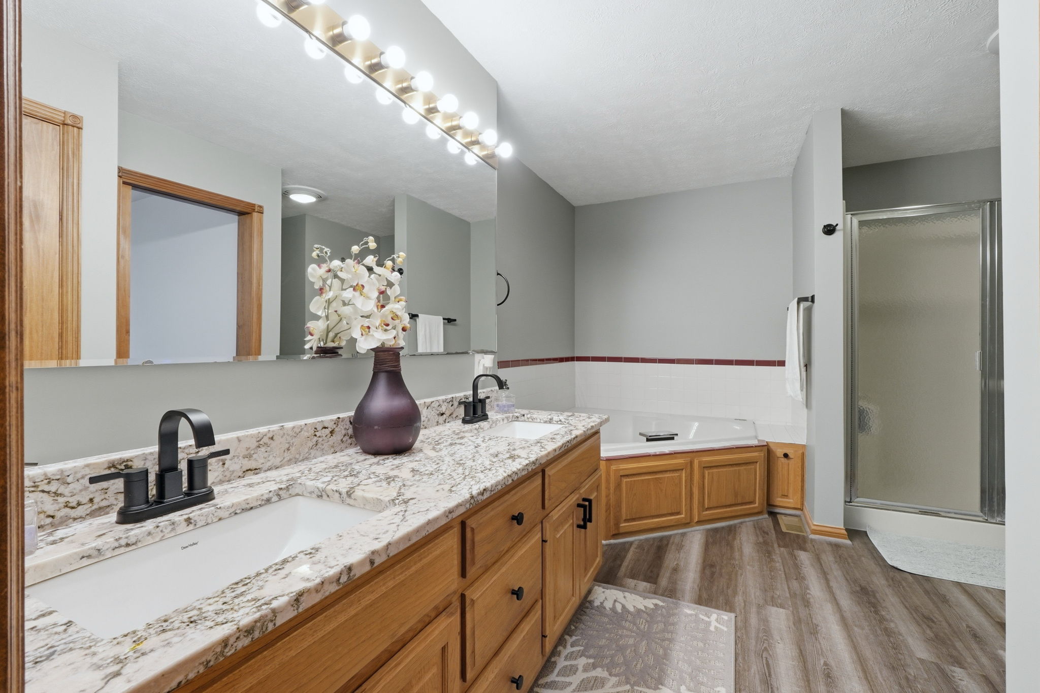  Stunning 4 Bedroom Home in Desirable Fort Wayne Neighborhood - 物件實景