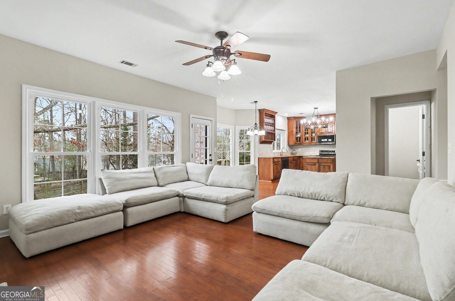 Johns Creek, Georgia, 30022, United States, 3 Bedrooms Bedrooms, ,3 BathroomsBathrooms,Residential,For Sale,2008993