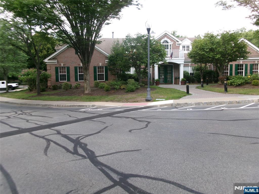 Wayne, New Jersey, 07470, United States, 2 Bedrooms Bedrooms, ,2 BathroomsBathrooms,Residential,For Sale,1955616