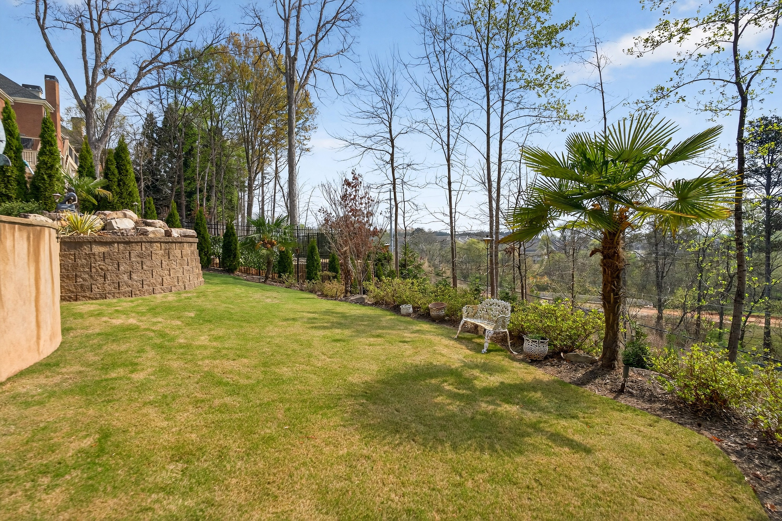  Exquisite Luxury Living with Resort-Style Amenities at St Marlo Country Club - 物件實景