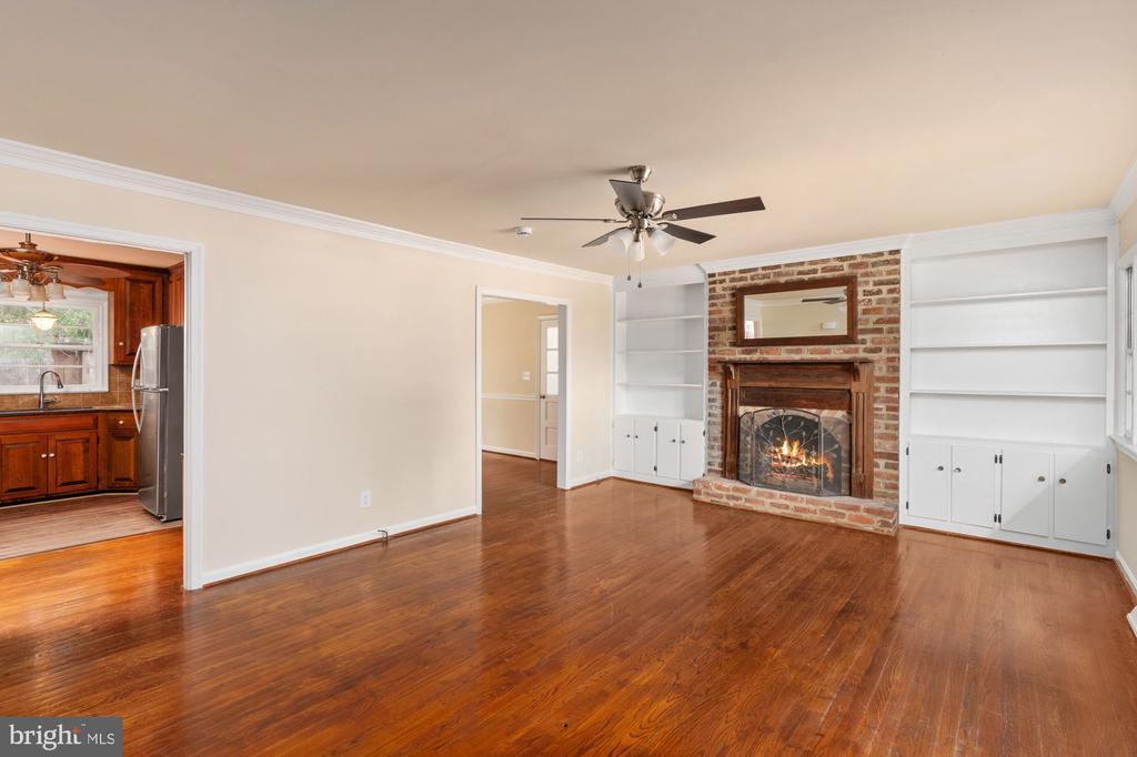 Fredericksburg, Virginia, 22401, United States, 3 Bedrooms Bedrooms, ,2 BathroomsBathrooms,Residential,For Sale,1805404