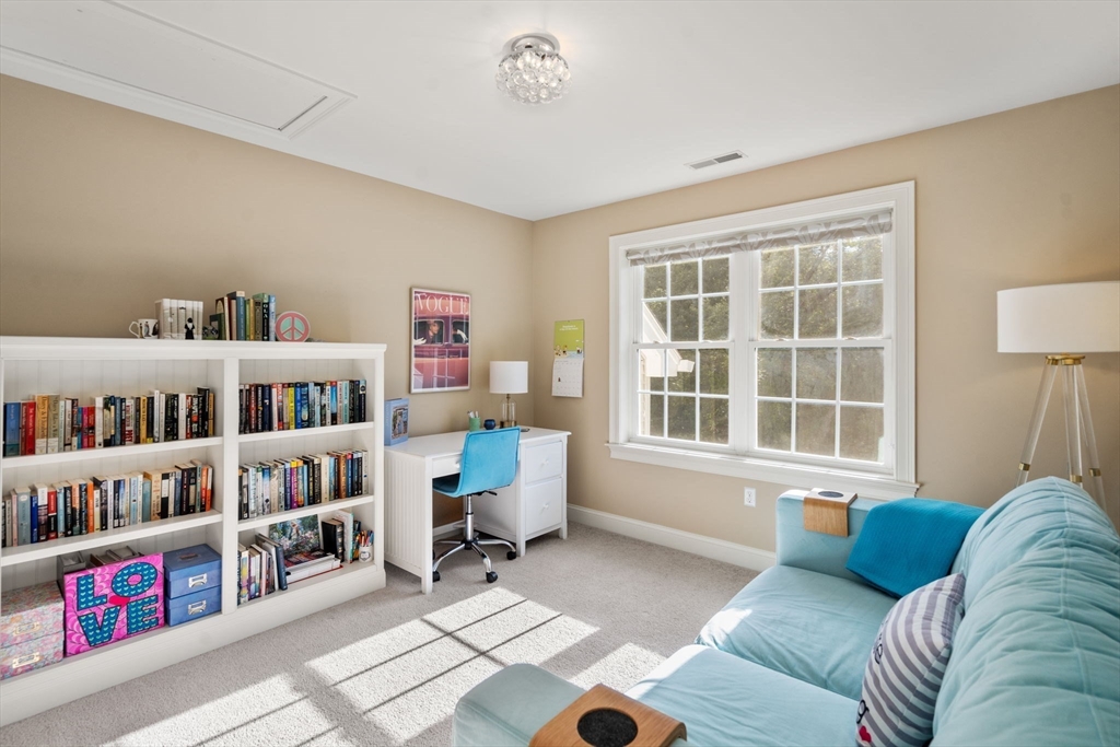 Holliston, Massachusetts, 01746, United States, 2 Bedrooms Bedrooms, ,3 BathroomsBathrooms,Residential,For Sale,1940343