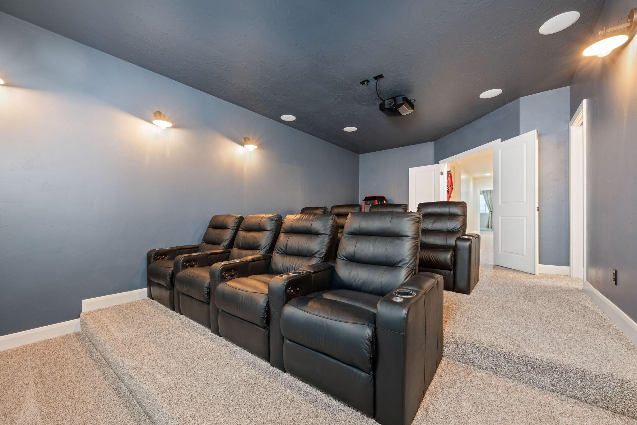 Hurricane, Utah, 84737, United States, 6 Bedrooms Bedrooms, ,6 BathroomsBathrooms,Residential,For Sale,1977381