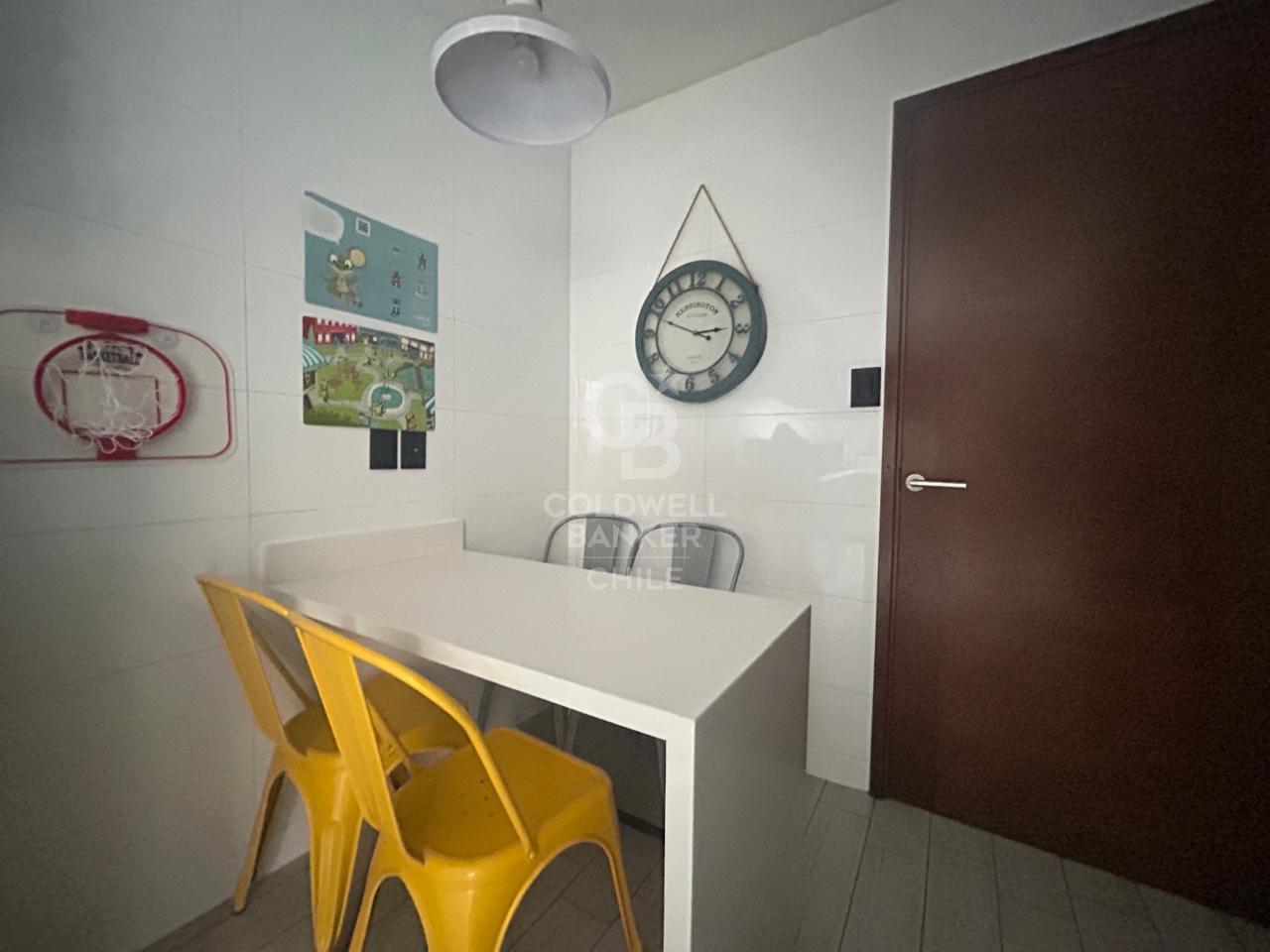 Lo Barnechea, Chile, 4 Bedrooms Bedrooms, ,5 BathroomsBathrooms,Residential,For Sale,1956171