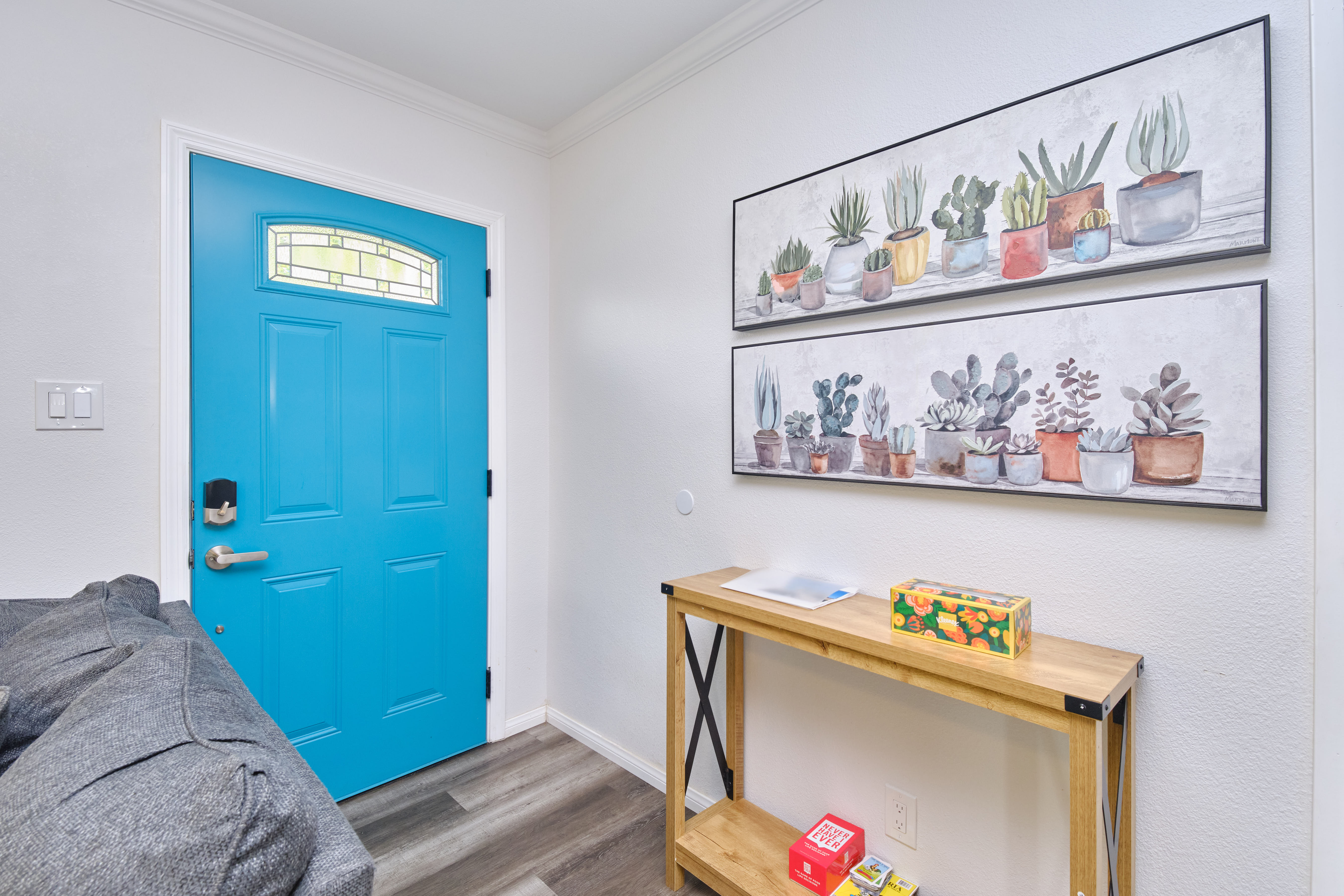 Ontario, California, 91762, United States, 2 Bedrooms Bedrooms, ,1 BathroomBathrooms,Residential,For Sale,1983676