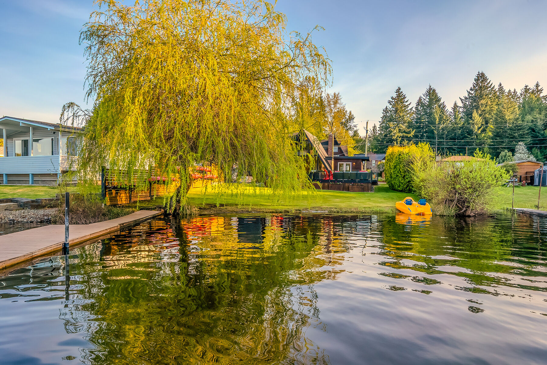  Pristine Lakefront Estate - 物件實景