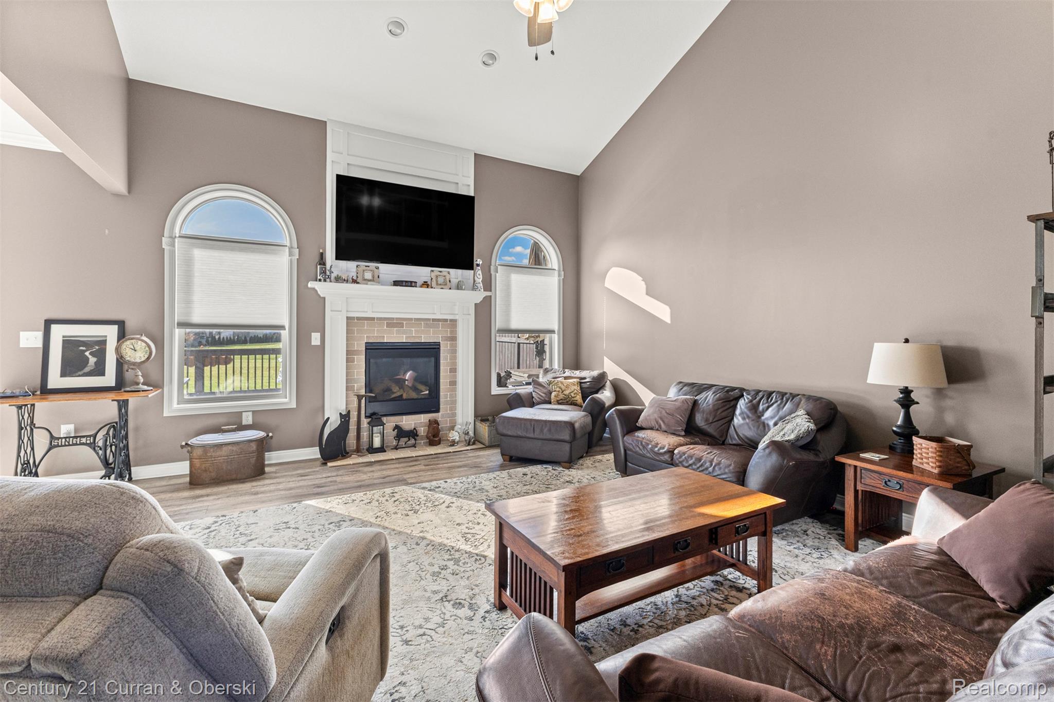 Monroe, Michigan, 48161, United States, 4 Bedrooms Bedrooms, ,3 BathroomsBathrooms,Residential,For Sale,2009653