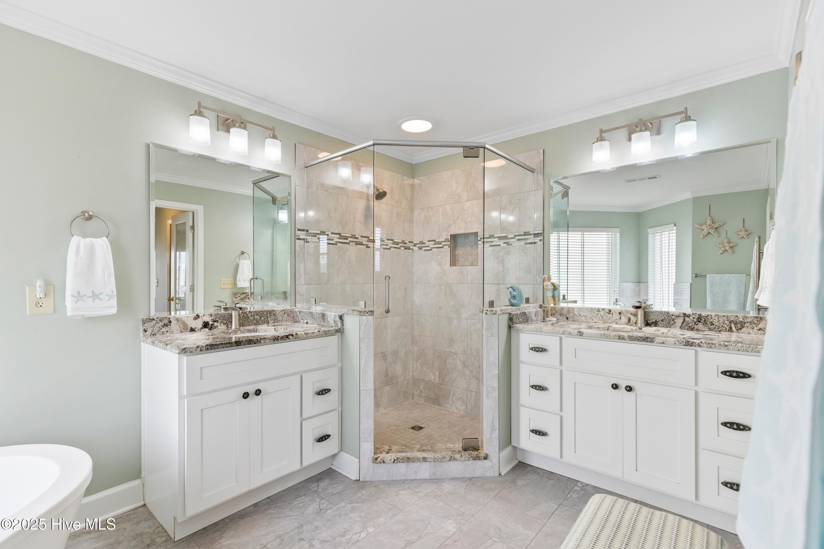 Carolina Beach, North Carolina, 28428, United States, 4 Bedrooms Bedrooms, ,3 BathroomsBathrooms,Residential,For Sale,1991115