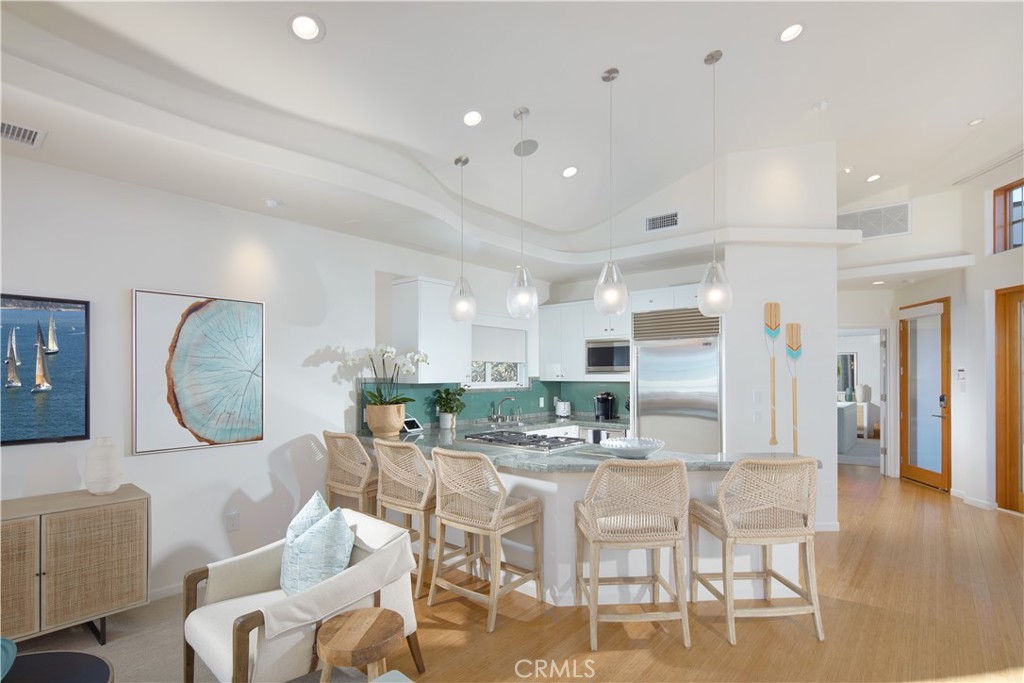 Newport Beach, California, 92661, United States, 7 Bedrooms Bedrooms, ,11 BathroomsBathrooms,Residential,For Sale,1877101