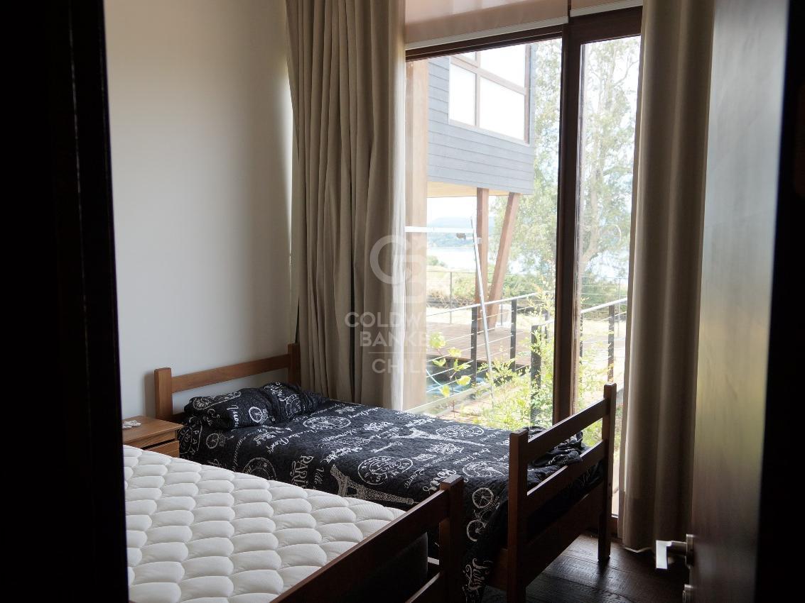 Panguipulli, Chile, 4 Bedrooms Bedrooms, ,3 BathroomsBathrooms,Residential,For Sale,1939448