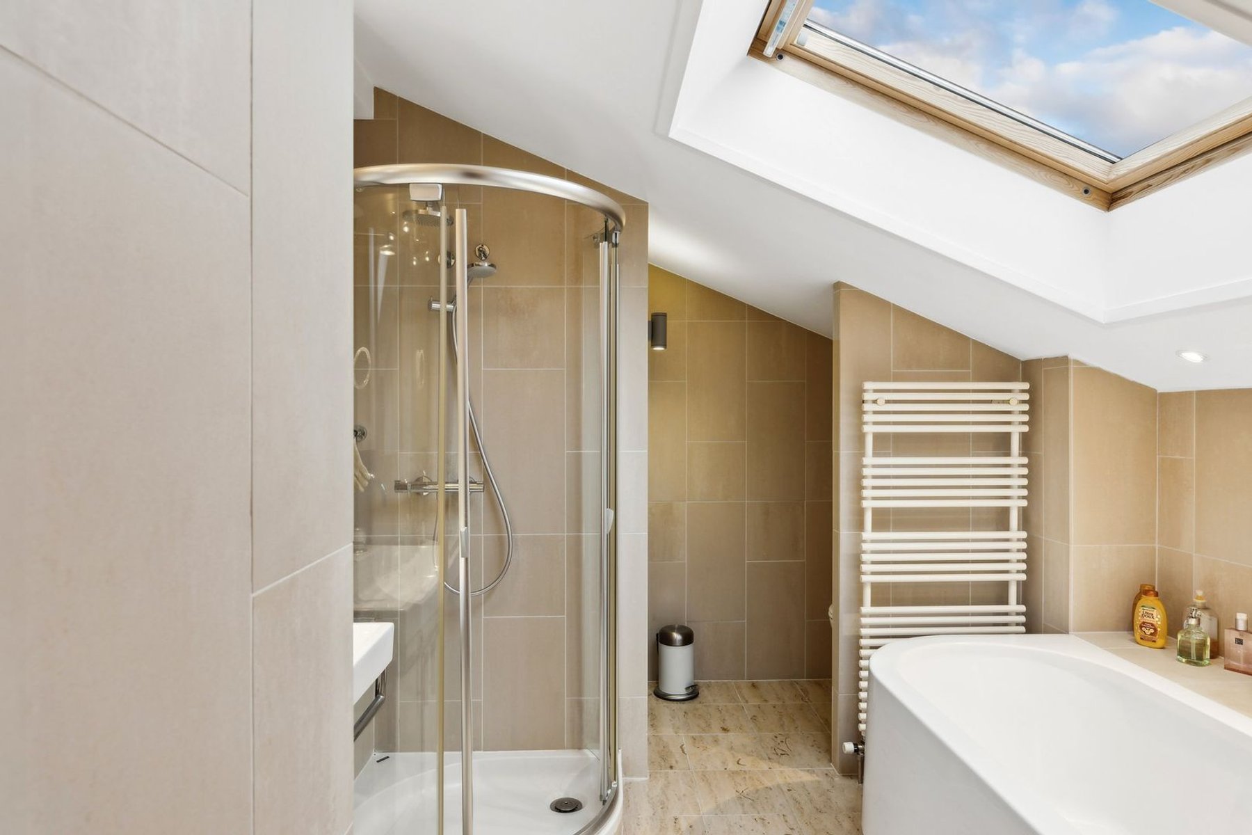  Very nice 6 rooms, 3 south-facing balconies, beautiful view, quiet, close to the - 物件實景