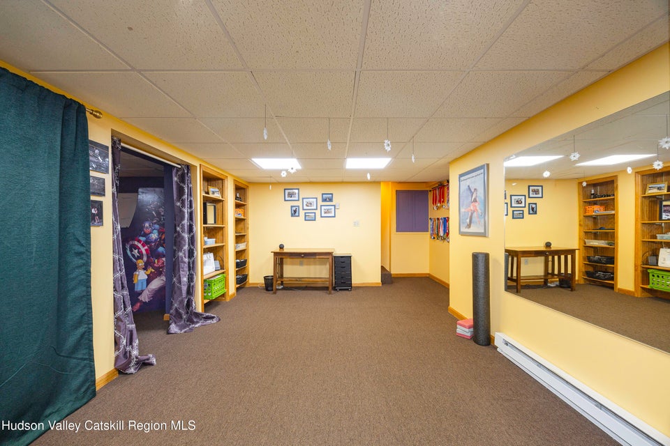 Saugerties, New York, 12477, United States, 3 Bedrooms Bedrooms, ,3 BathroomsBathrooms,Residential,For Sale,1974186