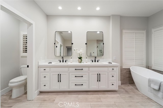 Rancho Santa Margarita, California, 92688, United States, 4 Bedrooms Bedrooms, ,4 BathroomsBathrooms,Residential,For Sale,1996747