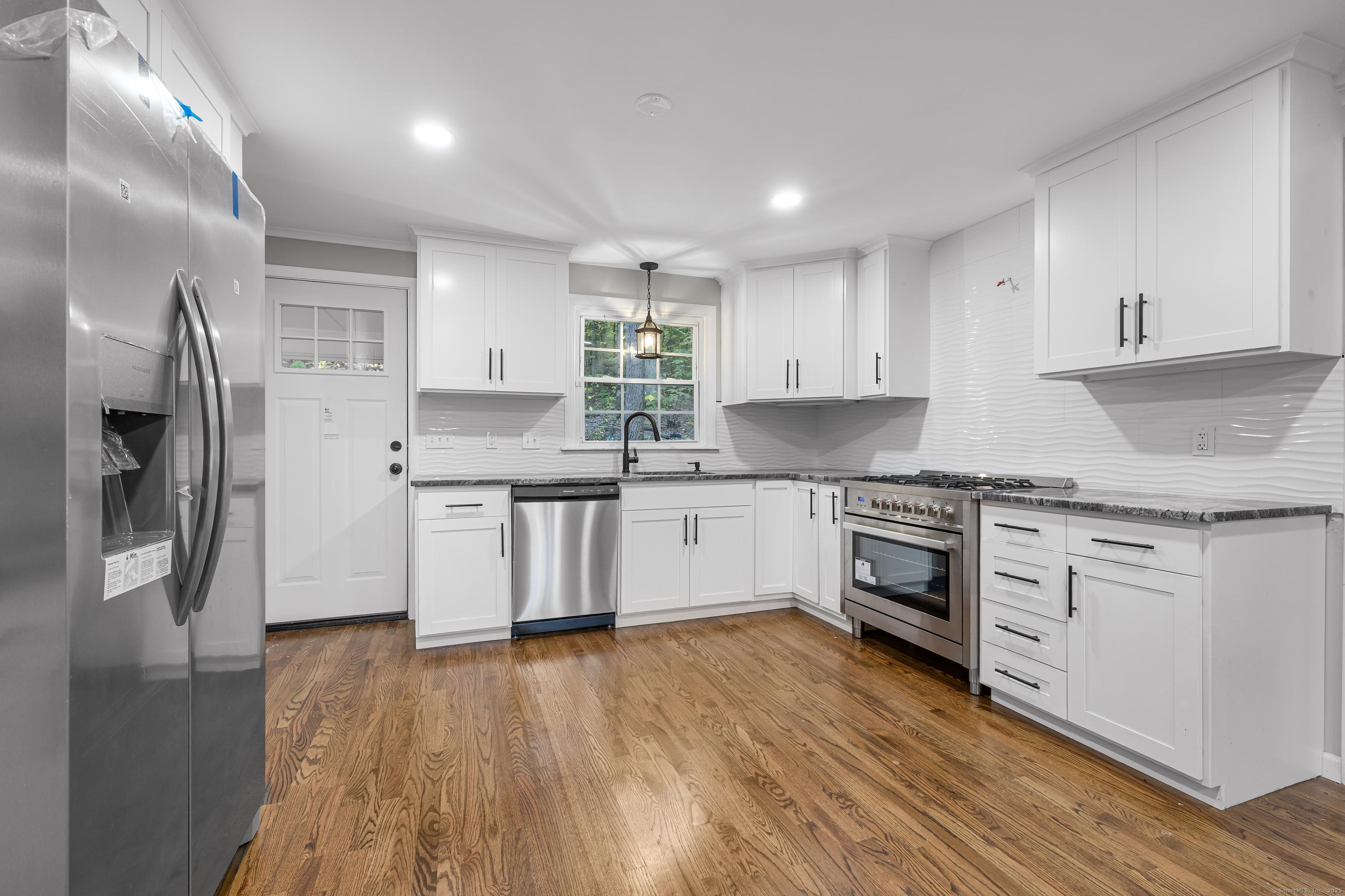 Bloomfield, Connecticut, 06002, United States, 4 Bedrooms Bedrooms, ,3 BathroomsBathrooms,Residential,For Sale,1978351