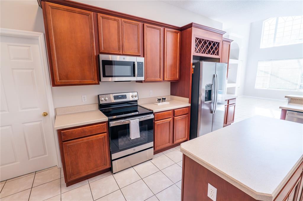 Orlando, Florida, 32824, United States, 5 Bedrooms Bedrooms, ,4 BathroomsBathrooms,Residential,For Sale,1988191