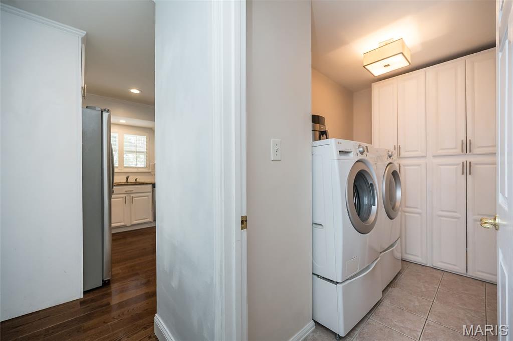 Chesterfield, Missouri, 63017, United States, 5 Bedrooms Bedrooms, ,4 BathroomsBathrooms,Residential,For Sale,2002009