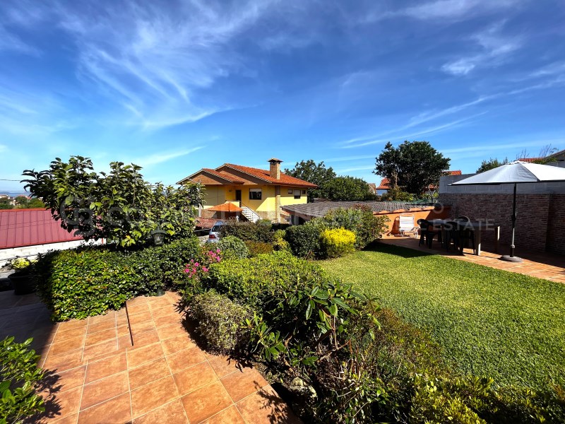 Pontevedra, Vigo, Comesa?a - Matam?, Matam? Pontev, Vigo, Galicia, ES, 4 Bedrooms Bedrooms, ,3 BathroomsBathrooms,Residential,For Sale,Pontevedra, Vigo, Comesa?a - Matam?, Matam? Pontev,1599052