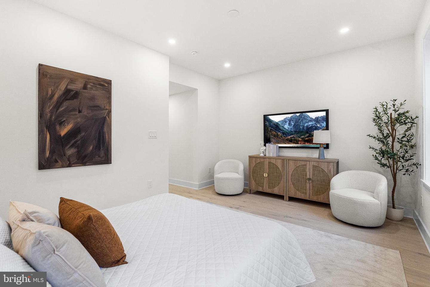 Philadelphia, Pennsylvania, 19125, United States, 3 Bedrooms Bedrooms, ,3 BathroomsBathrooms,Residential,For Sale,1954864