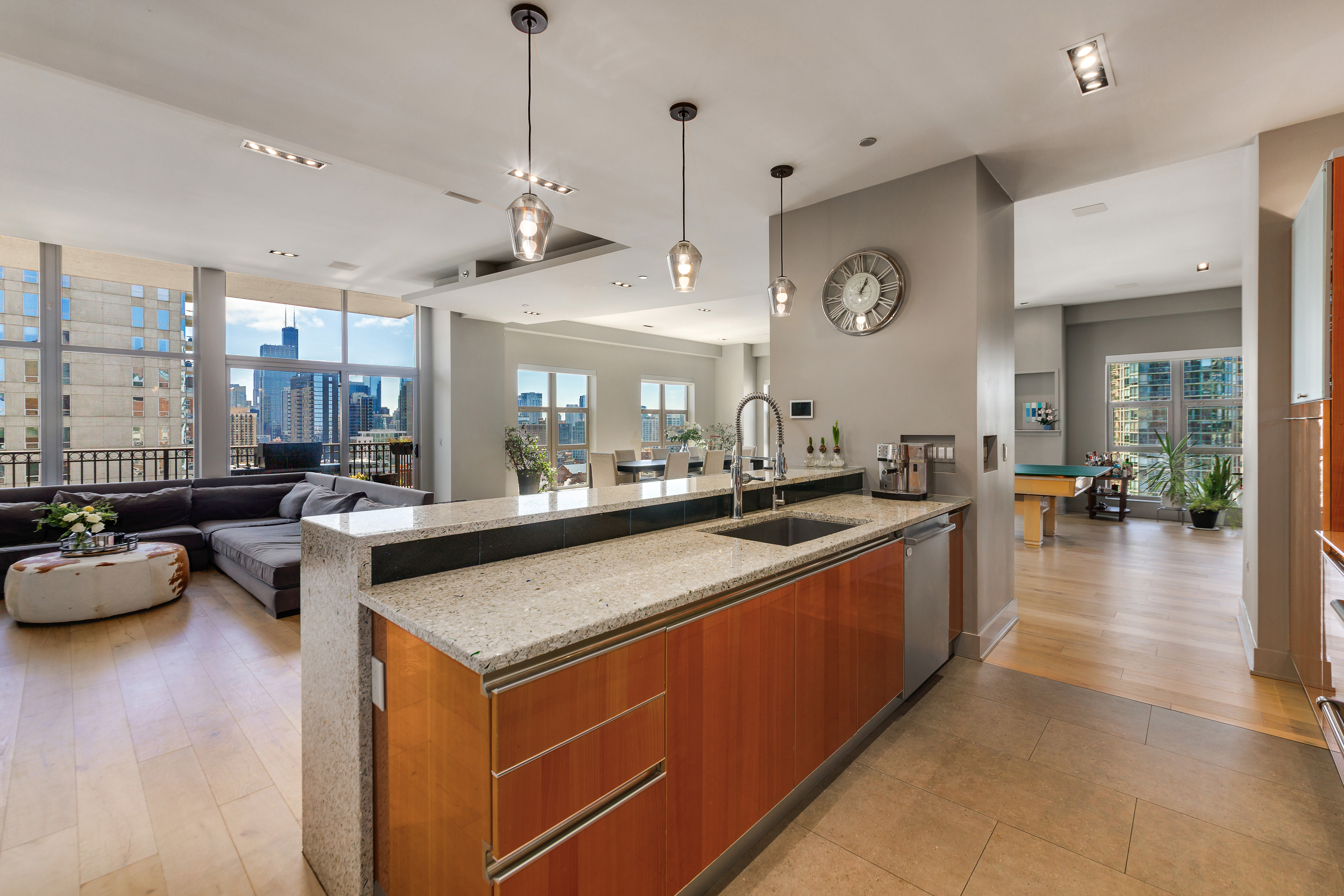  Step into Elevated City Living with this Exceptional Contemporary Residence - 物件實景