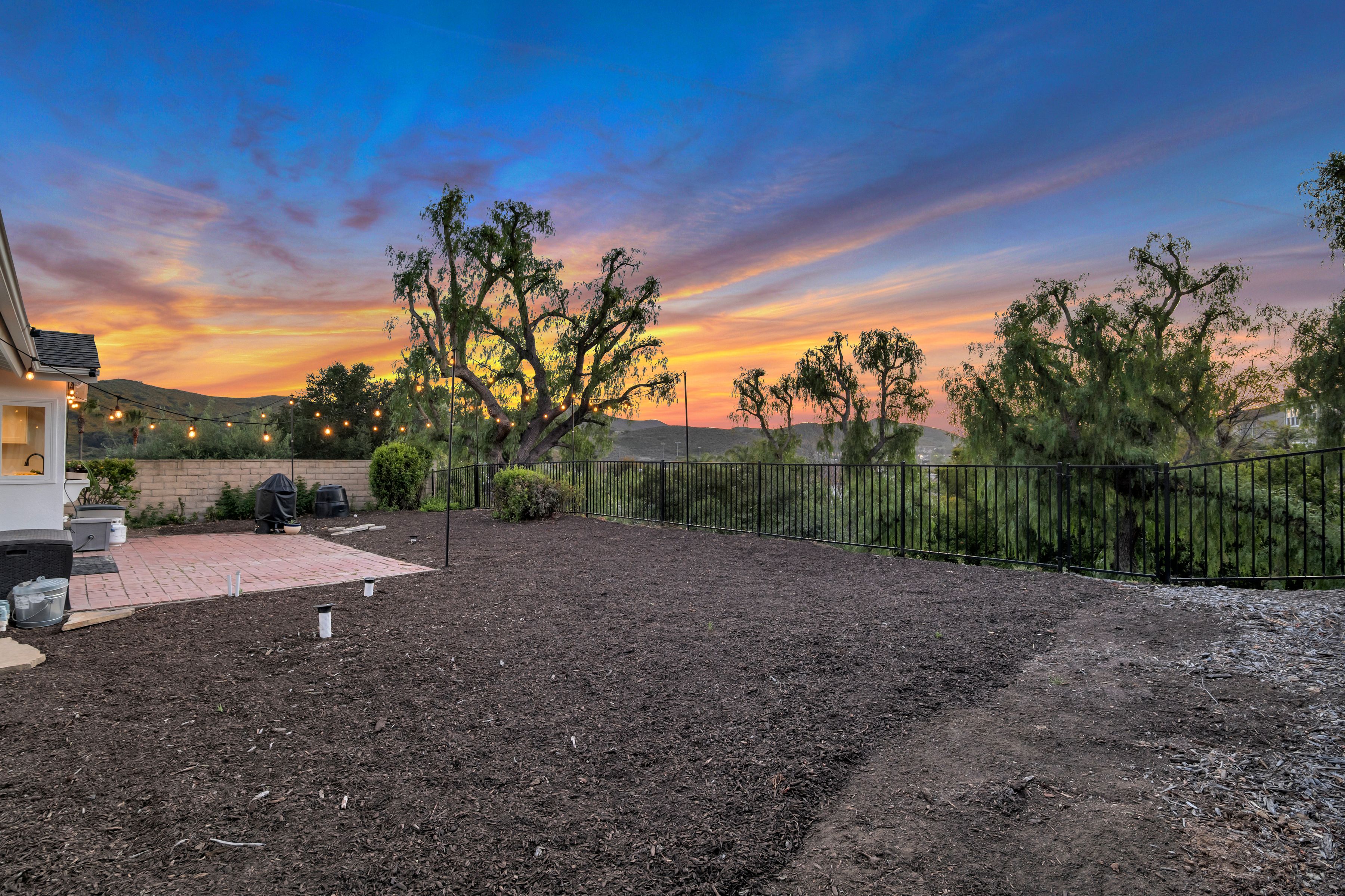 351 S. Greenway Avenue, Newbury Park - 物件實景