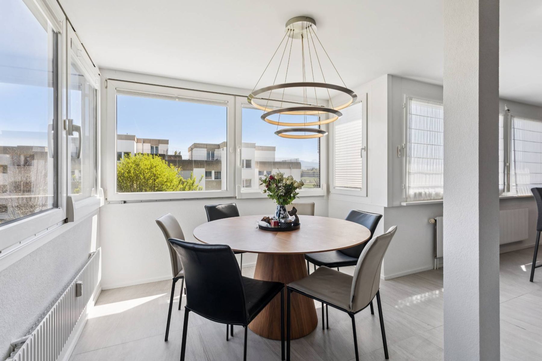  Magnificent renovated 4.5-room apartment - 物件實景