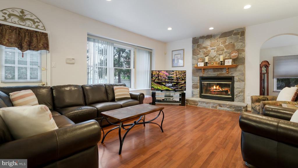 Huntingdon Valley, Pennsylvania, 19006, United States, 4 Bedrooms Bedrooms, ,4 BathroomsBathrooms,Residential,For Sale,1992077