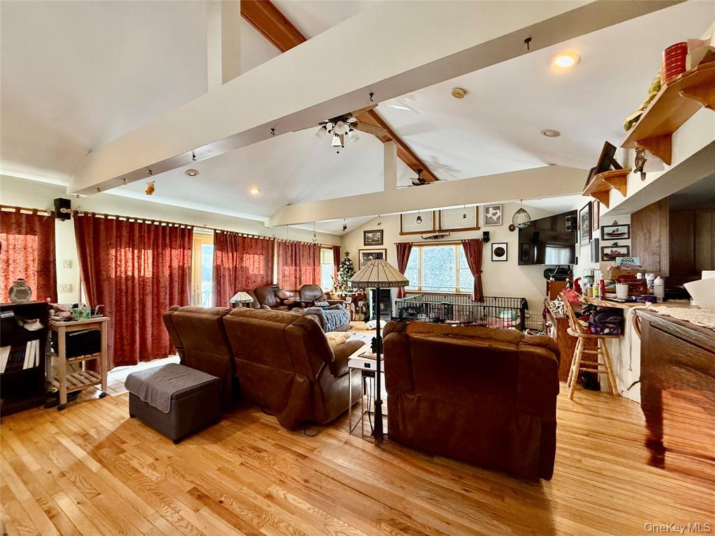 salt Point, New York, 12578, United States, 5 Bedrooms Bedrooms, ,5 BathroomsBathrooms,Residential,For Sale,2005209