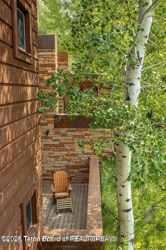 Jackson, Wyoming, 83001, United States, 4 Bedrooms Bedrooms, ,5 BathroomsBathrooms,Residential,For Sale,1851066