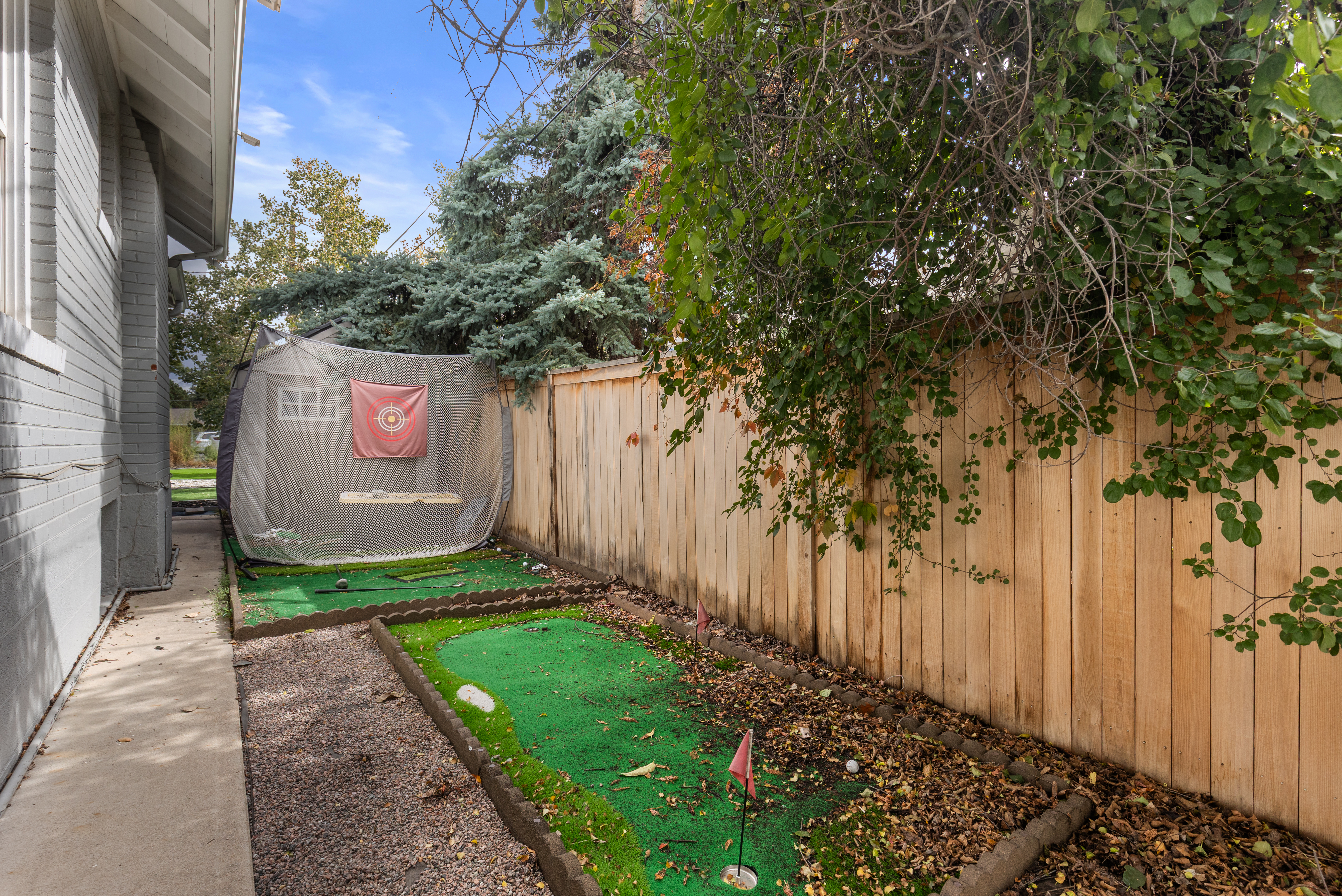  Wheat Ridge Home with Detached Garage and Flexible Upper Suite - 物件實景
