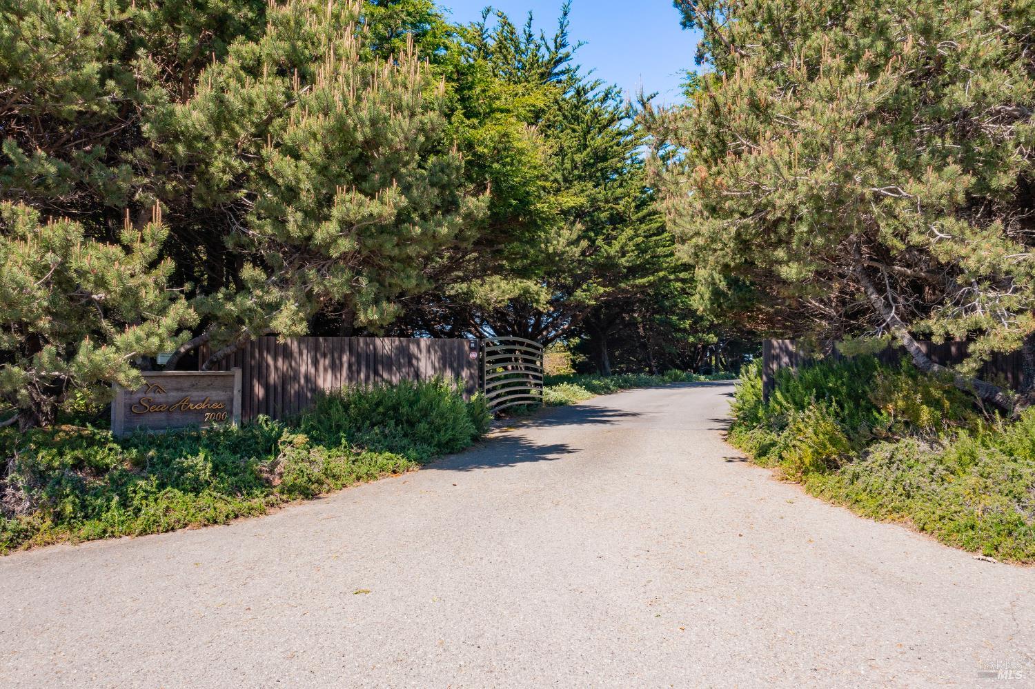 Elk, California, 95432, United States, 4 Bedrooms Bedrooms, ,4 BathroomsBathrooms,Residential,For Sale,1993215