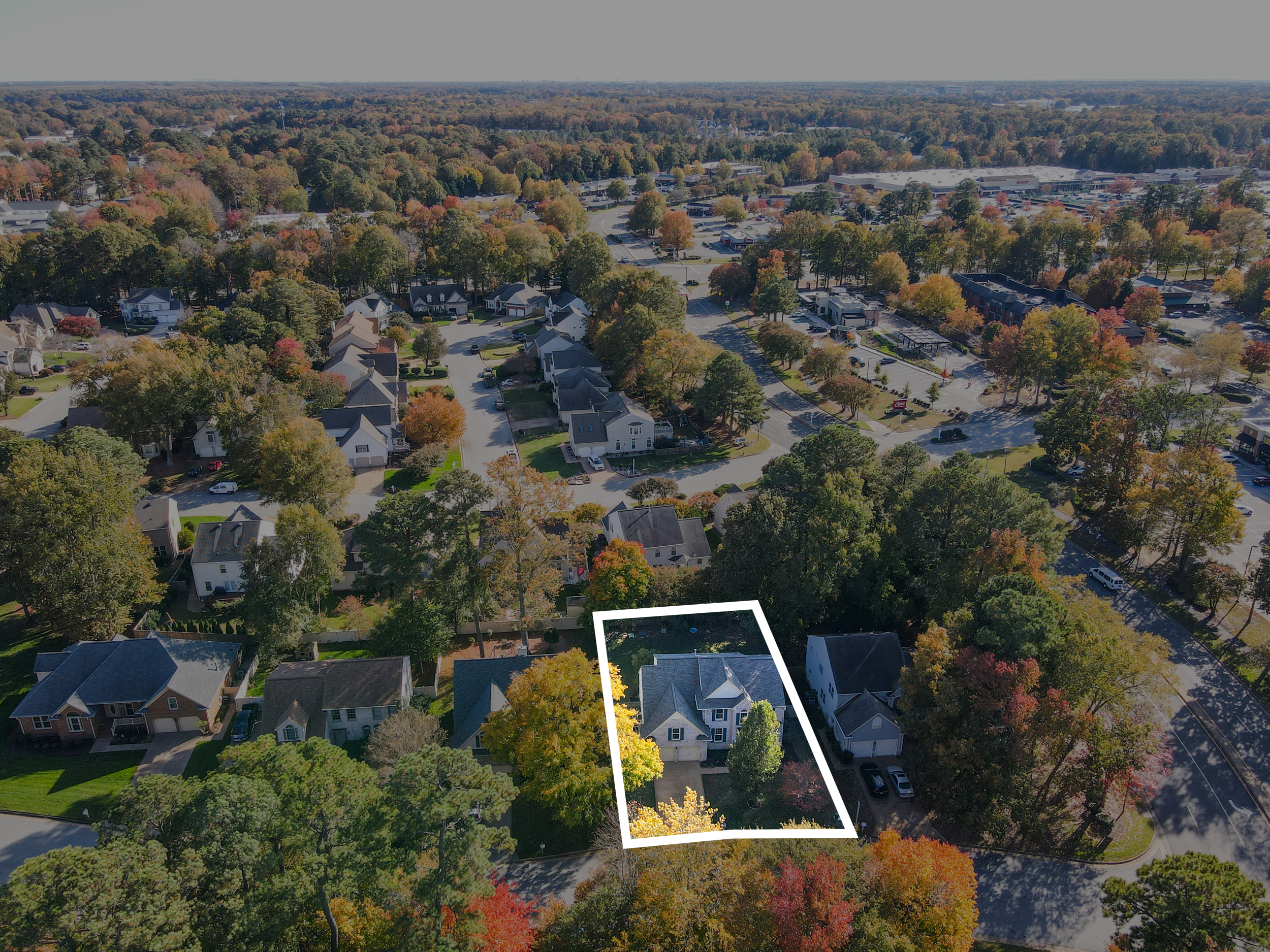 Yorktown, Virginia, 23693, United States, 6 Bedrooms Bedrooms, ,3 BathroomsBathrooms,Residential,For Sale,1988039