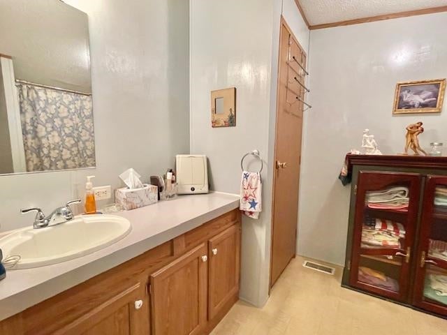 Rochester, New Hampshire, 03868, United States, 3 Bedrooms Bedrooms, ,2 BathroomsBathrooms,Residential,For Sale,1898297
