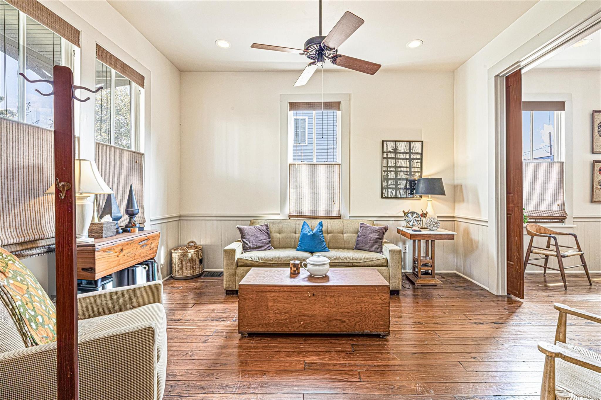 Galveston, Texas, 77550, United States, 3 Bedrooms Bedrooms, ,3 BathroomsBathrooms,Residential,For Sale,1986296