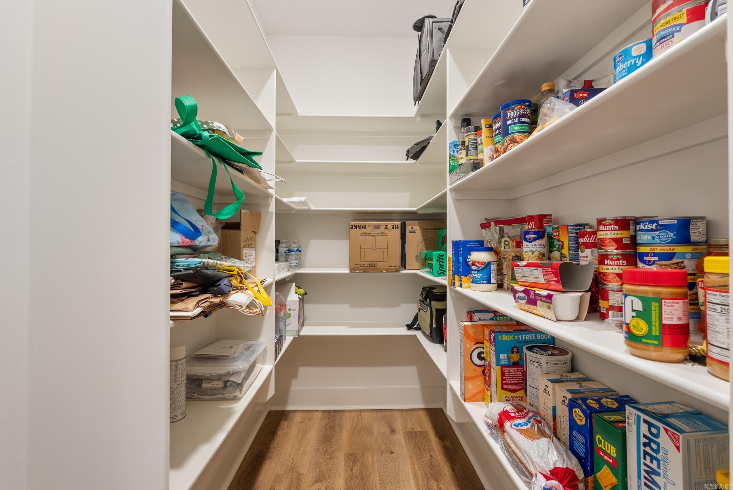 Maumelle, Arkansas, 72113, United States, 4 Bedrooms Bedrooms, ,3 BathroomsBathrooms,Residential,For Sale,1983725