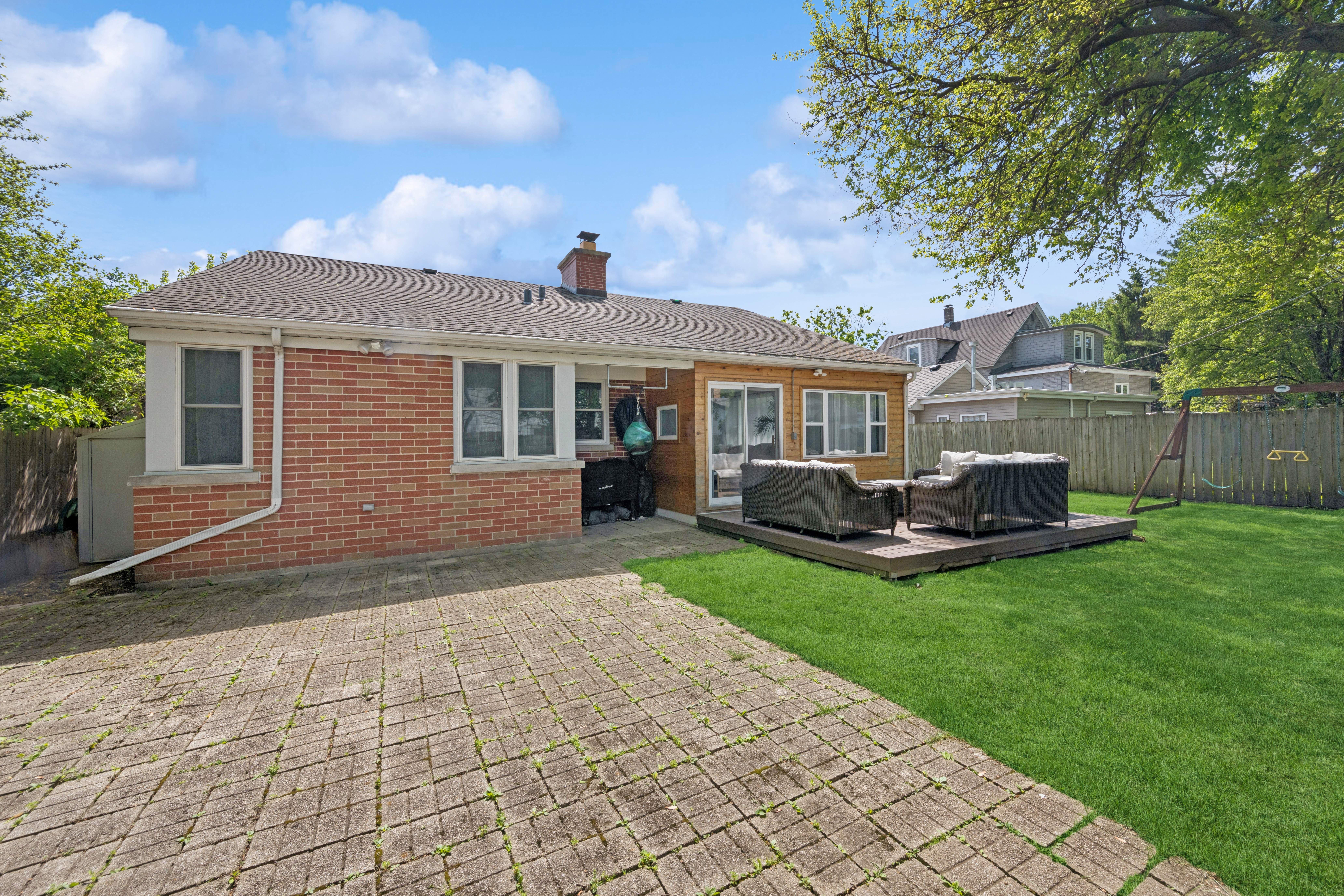  Newly Remodeled Brick Ranch - 物件實景