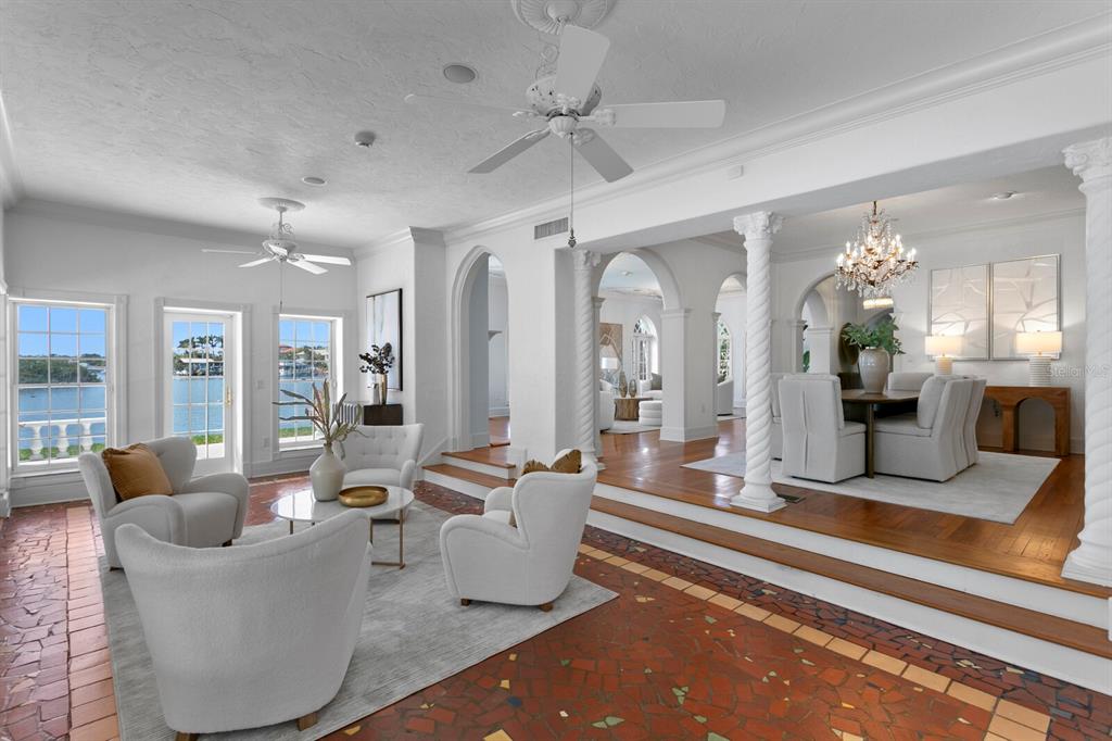 St Petersburg, Florida, 33704, United States, 4 Bedrooms Bedrooms, ,5 BathroomsBathrooms,Residential,For Sale,1794031