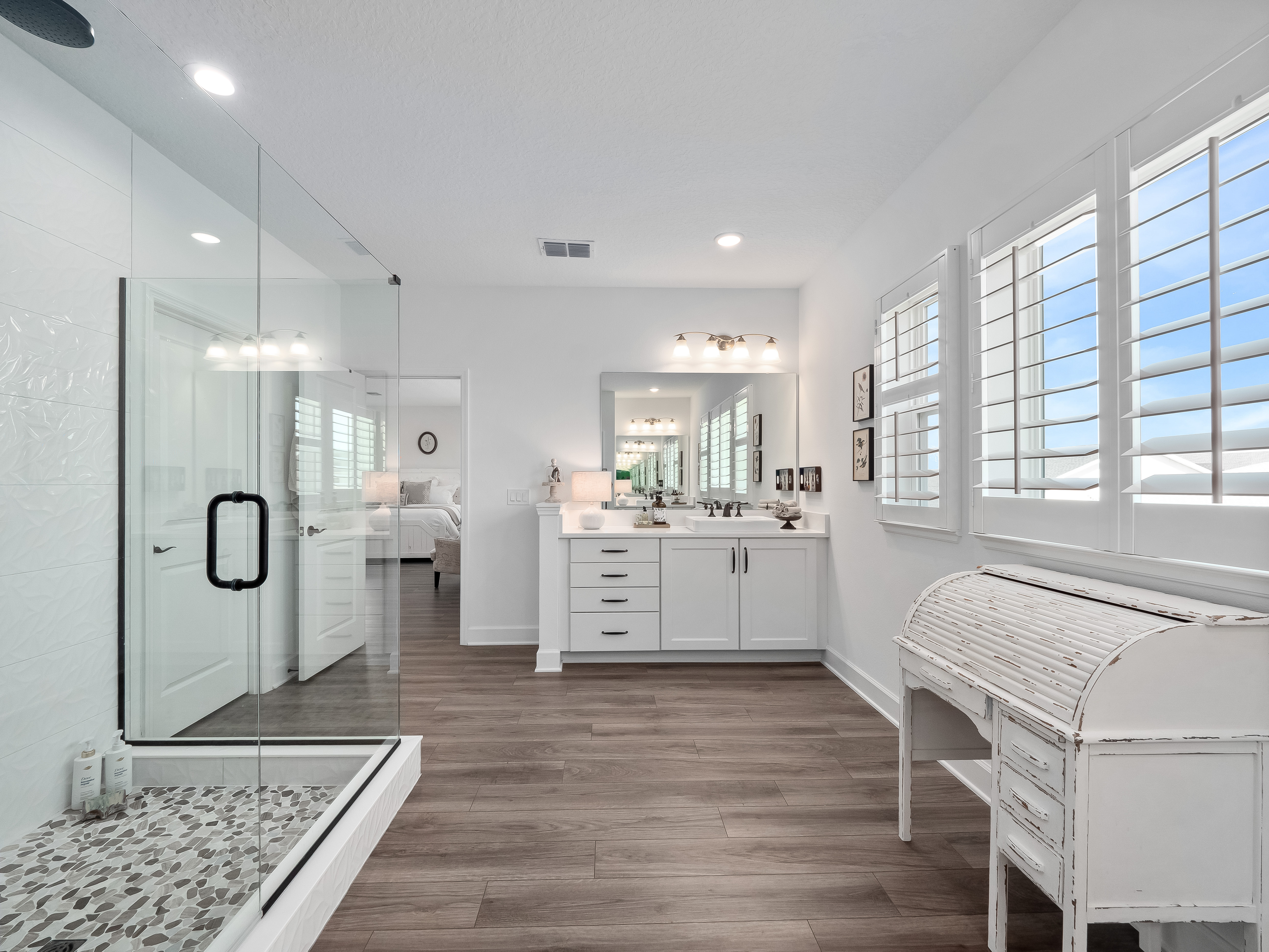 Winter Garden, Florida, 34787, United States, 5 Bedrooms Bedrooms, ,5 BathroomsBathrooms,Residential,For Sale,1914233