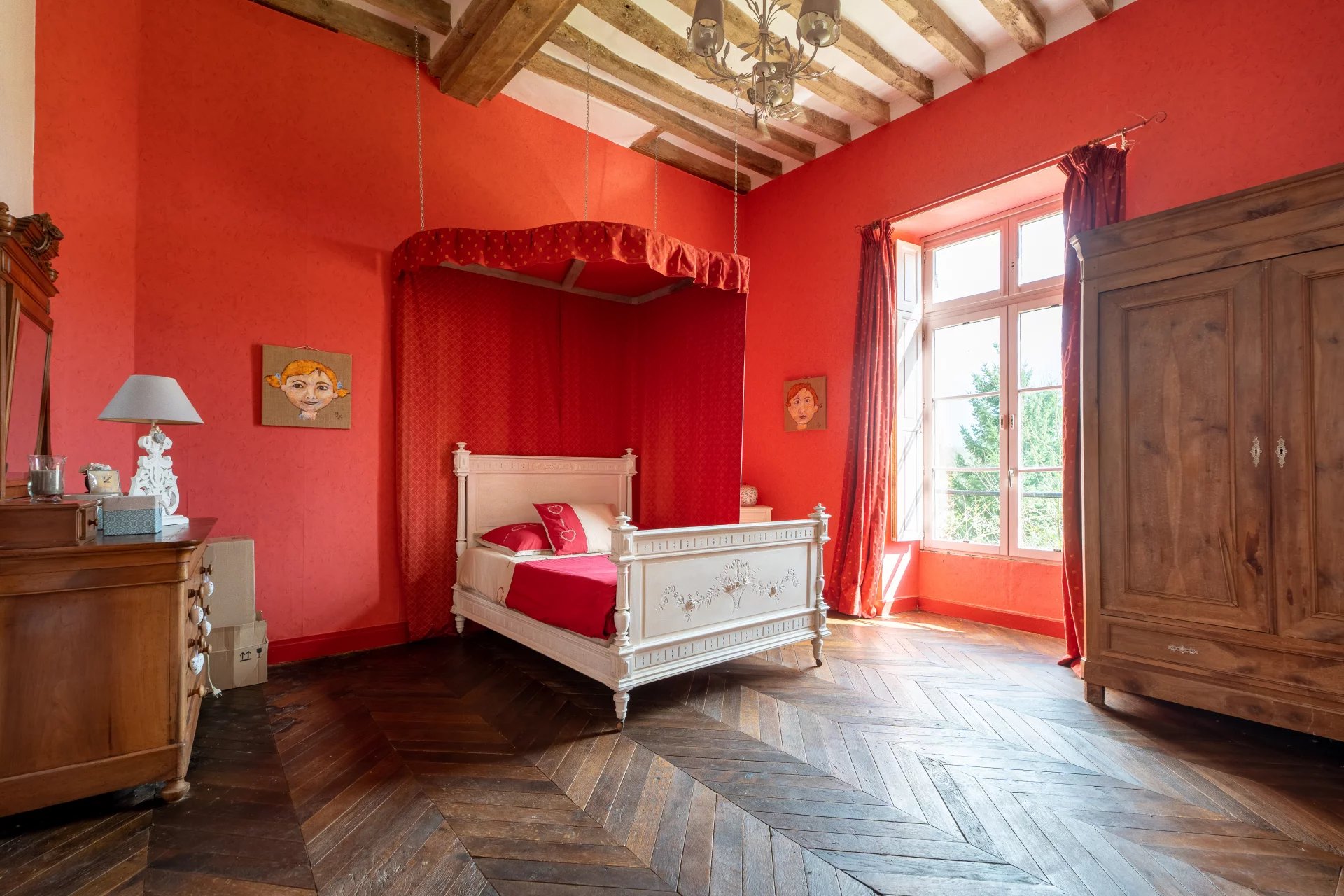 Le Mans, Pays de la Loire, 72000, FR, 7 Bedrooms Bedrooms, ,2 BathroomsBathrooms,Residential,For Sale,1883216