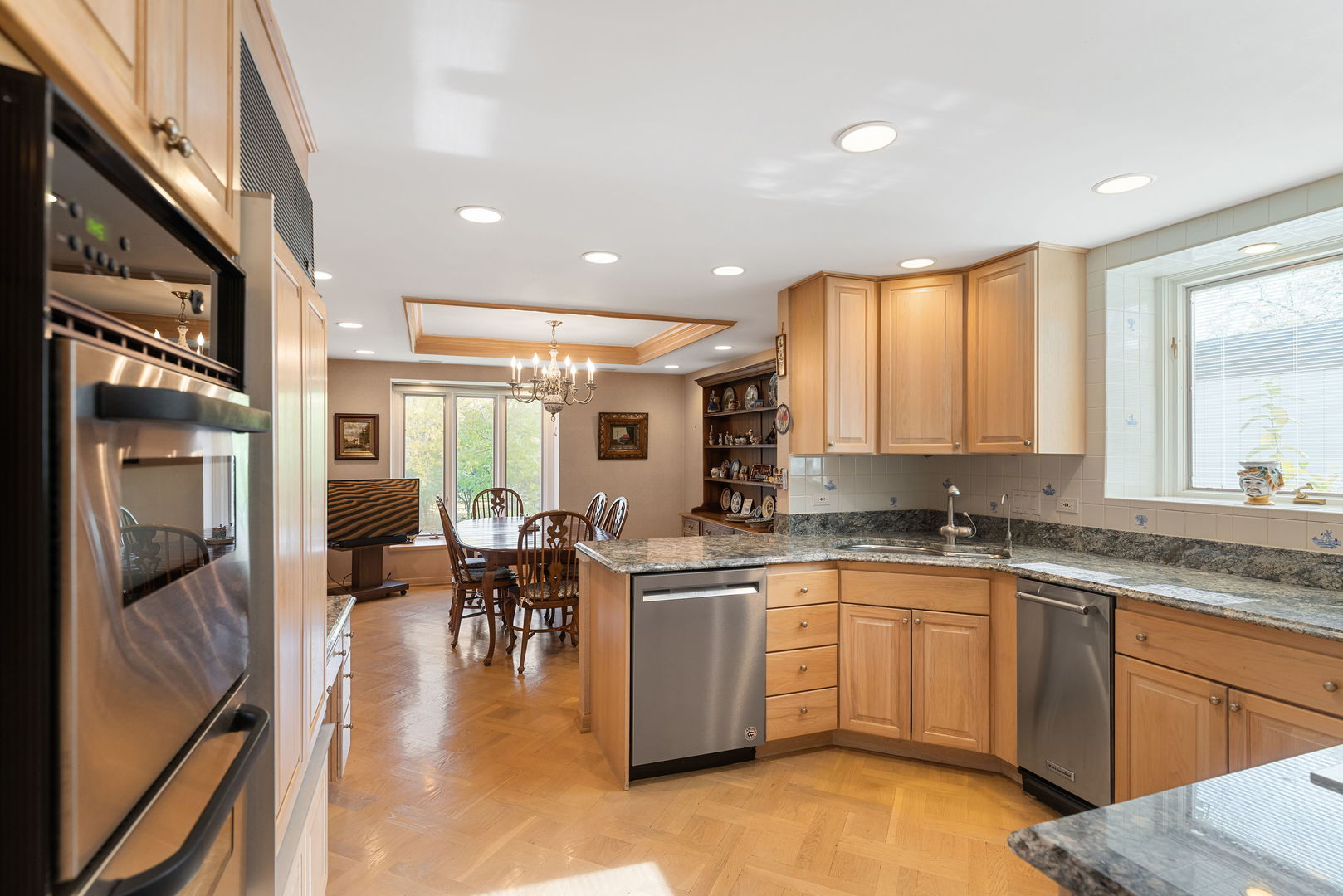 Highland Park, Illinois, 60035, United States, 4 Bedrooms Bedrooms, ,3 BathroomsBathrooms,Residential,For Sale,1989045