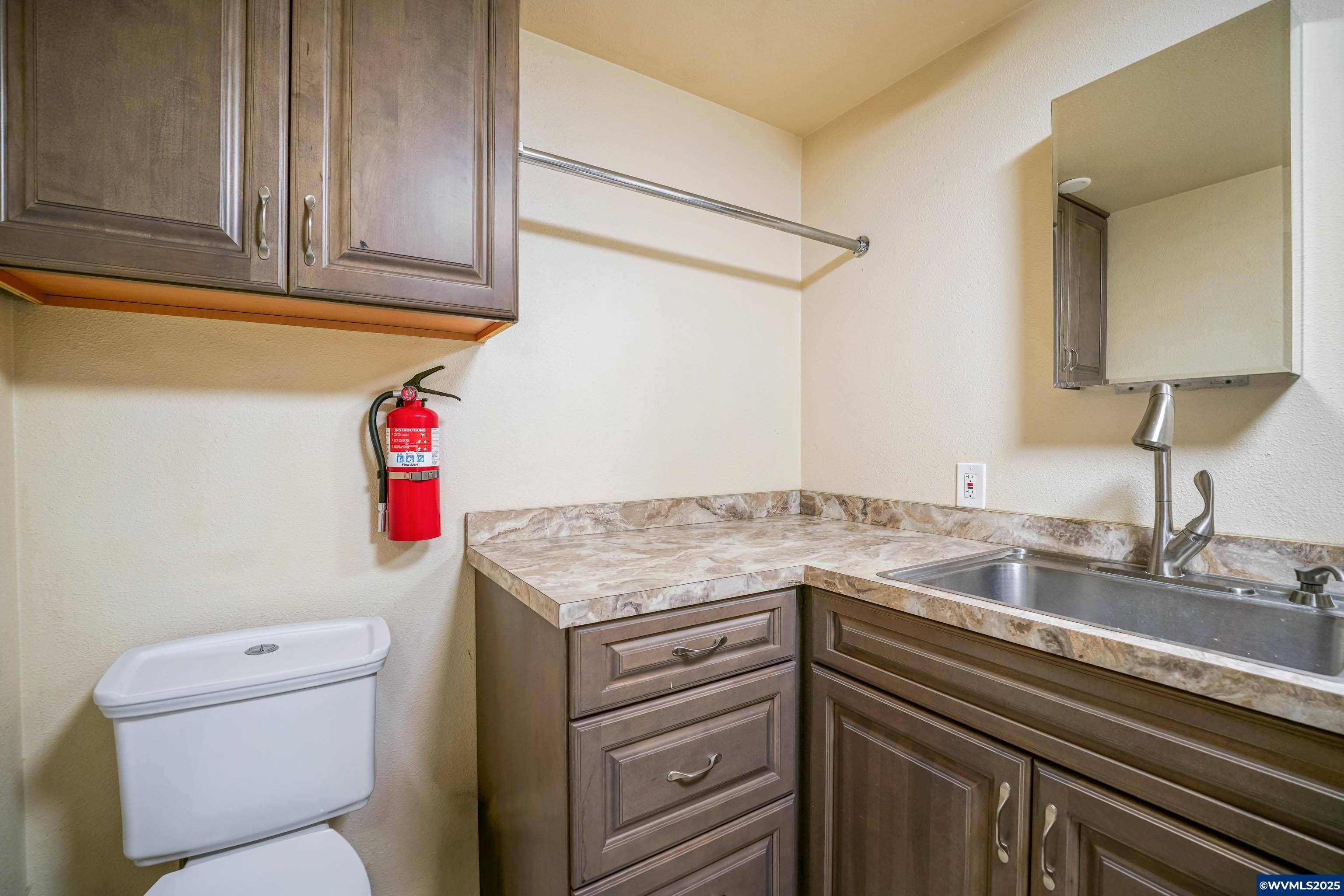 Salem, Oregon, 97304, United States, 4 Bedrooms Bedrooms, ,4 BathroomsBathrooms,Residential,For Sale,1805050