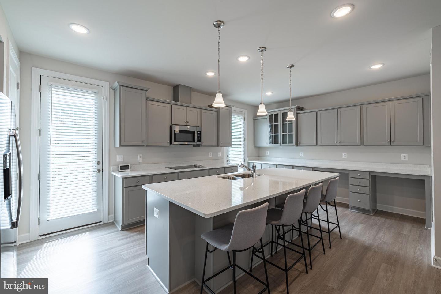 Alexandria, Virginia, 22306, United States, 3 Bedrooms Bedrooms, ,5 BathroomsBathrooms,Residential,For Sale,1913376