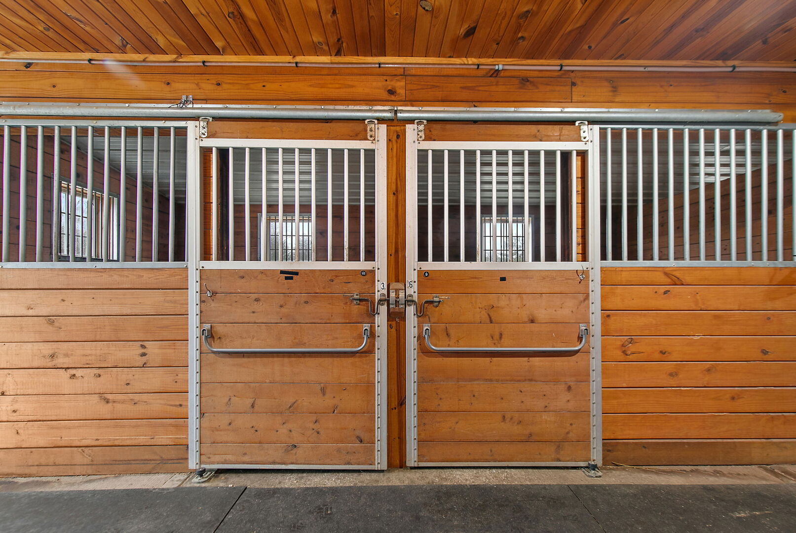 Mundelein, Illinois, 60060, United States, 2 Bedrooms Bedrooms, ,3 BathroomsBathrooms,Residential,For Sale,2010290