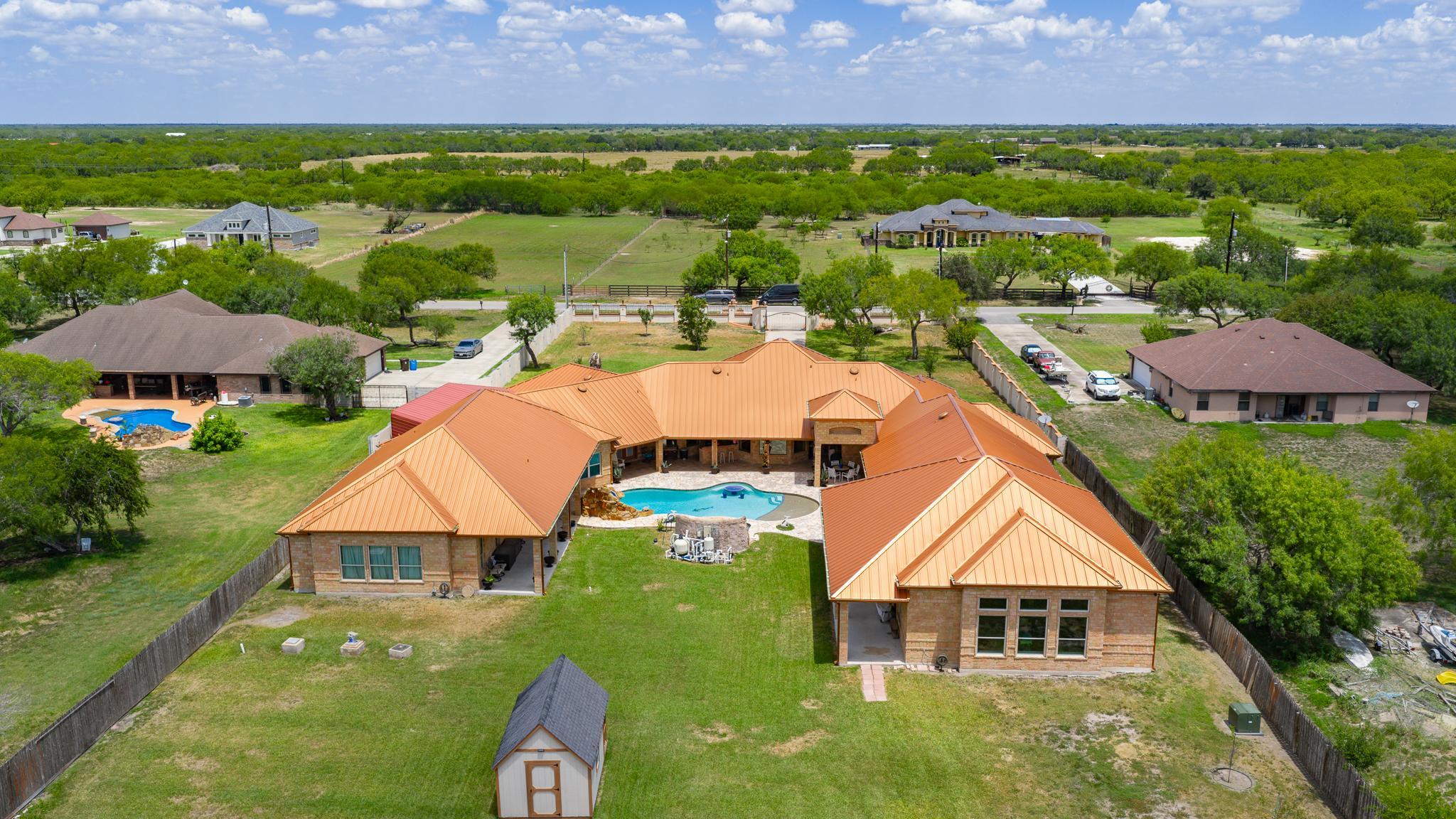 Kingsville, Texas, 78363, United States, 5 Bedrooms Bedrooms, ,6 BathroomsBathrooms,Residential,For Sale,1925551