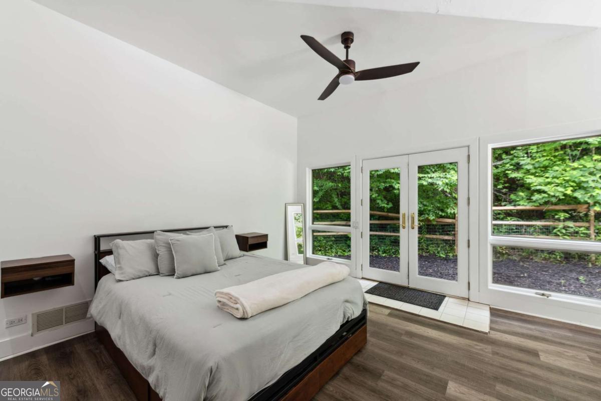 Ellijay, Georgia, 30540, United States, 5 Bedrooms Bedrooms, ,5 BathroomsBathrooms,Residential,For Sale,1868154