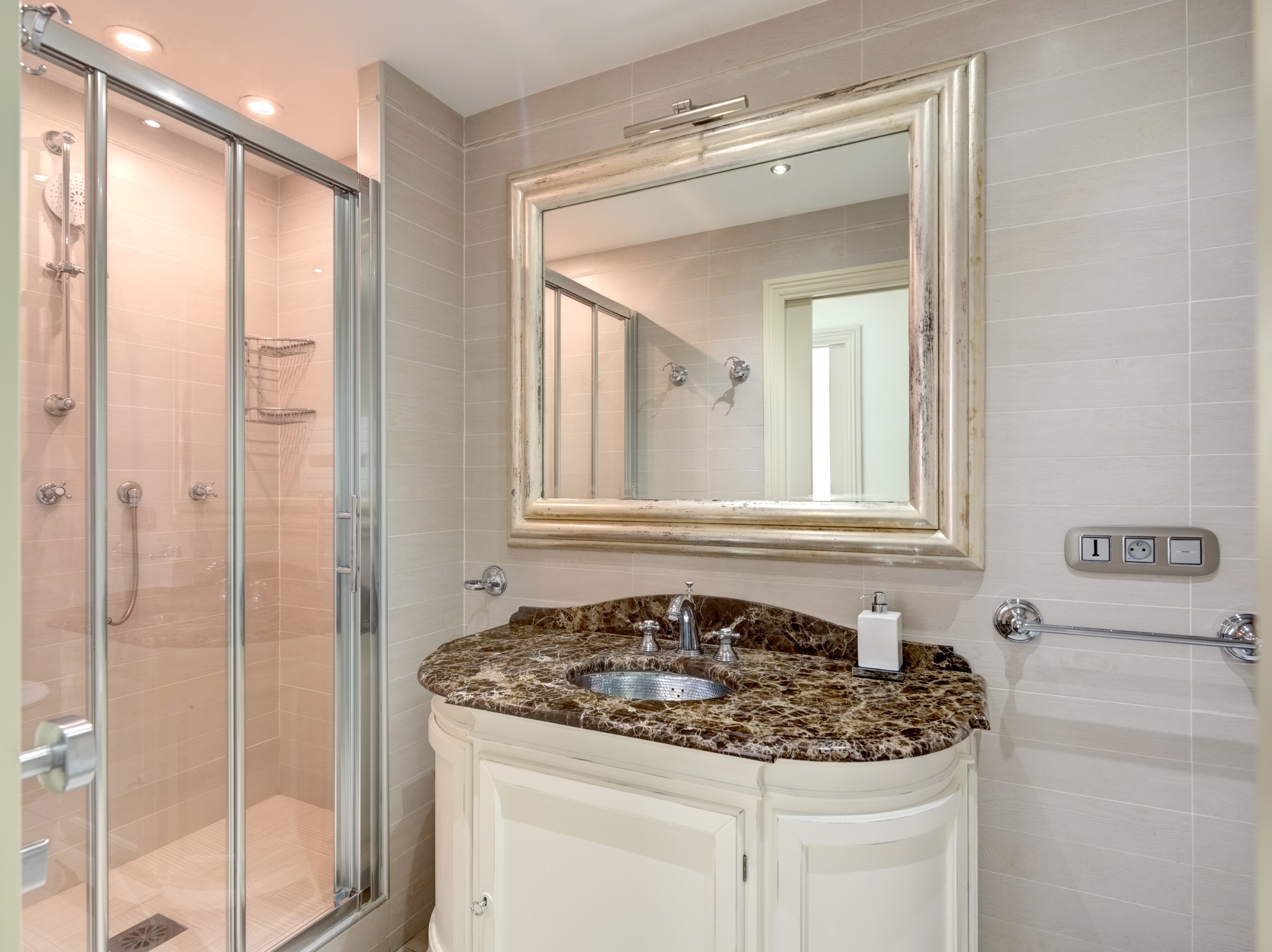  Cannes Croisette apartment panoramic sea view Port Canto terrace luxury residen… - 物件實景