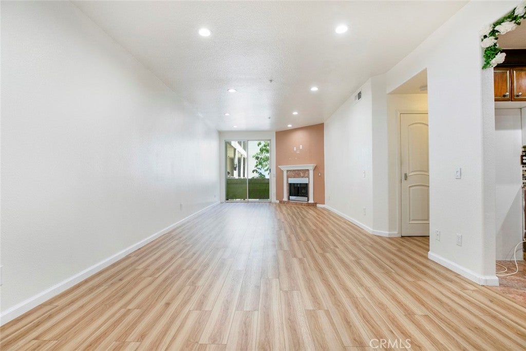 Granada Hills, California, 91344, United States, 2 Bedrooms Bedrooms, ,2 BathroomsBathrooms,Residential,For Sale,1940302