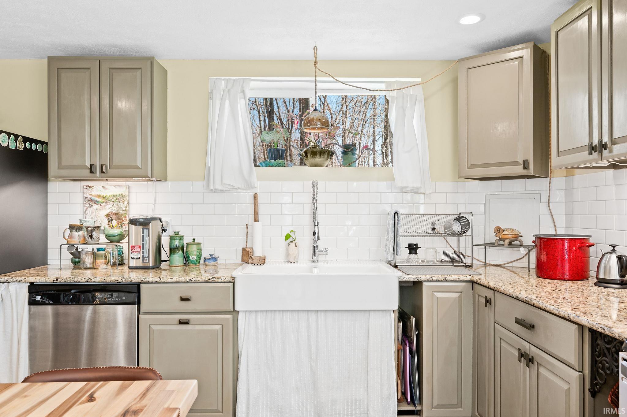 Bloomington, Indiana, 47401, United States, 3 Bedrooms Bedrooms, ,3 BathroomsBathrooms,Residential,For Sale,1936986