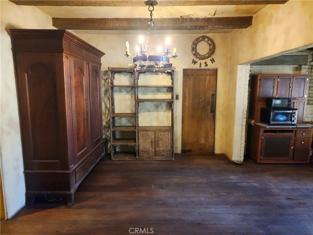 Riverside, California, 92501, United States, 4 Bedrooms Bedrooms, ,2 BathroomsBathrooms,Residential,For Sale,1966223