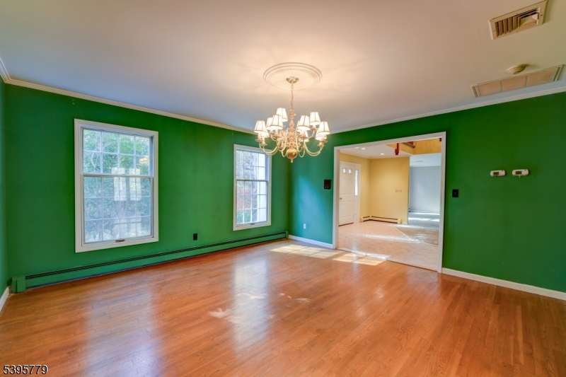 Kinnelon Boro, New Jersey, 07405, United States, 3 Bedrooms Bedrooms, ,3 BathroomsBathrooms,Residential,For Sale,1989629