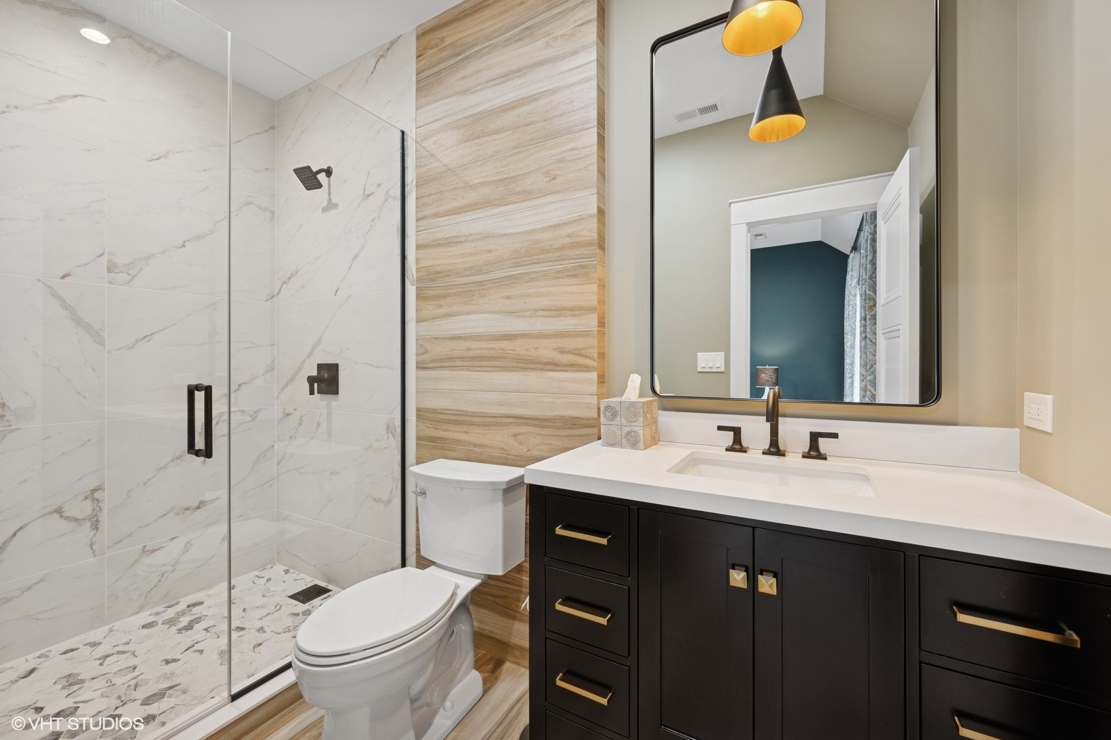 Northbrook, Illinois, 60062, United States, 5 Bedrooms Bedrooms, ,5 BathroomsBathrooms,Residential,For Sale,1827493